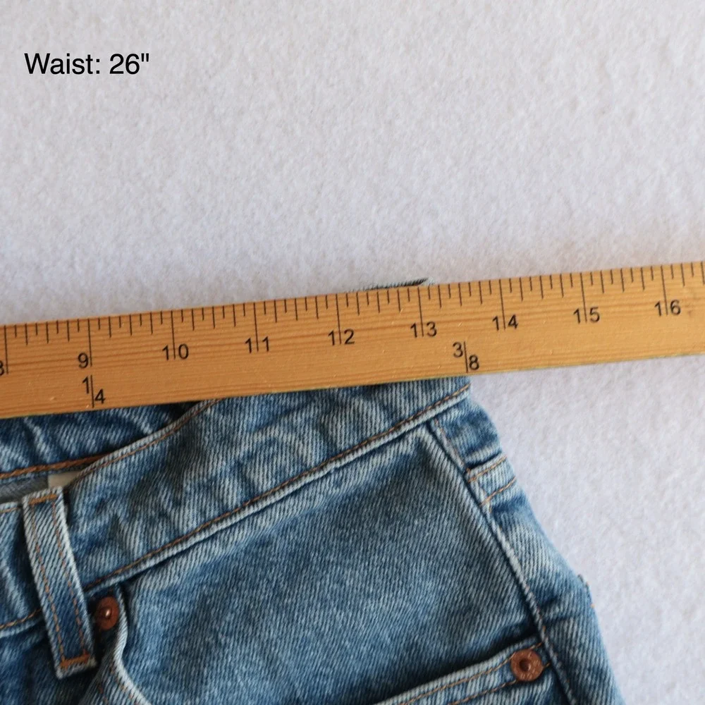Vintage 90s Levis 550 Relaxed Fit Tapered Leg Blue Jeans 29x34 (Fits 26x33.5)